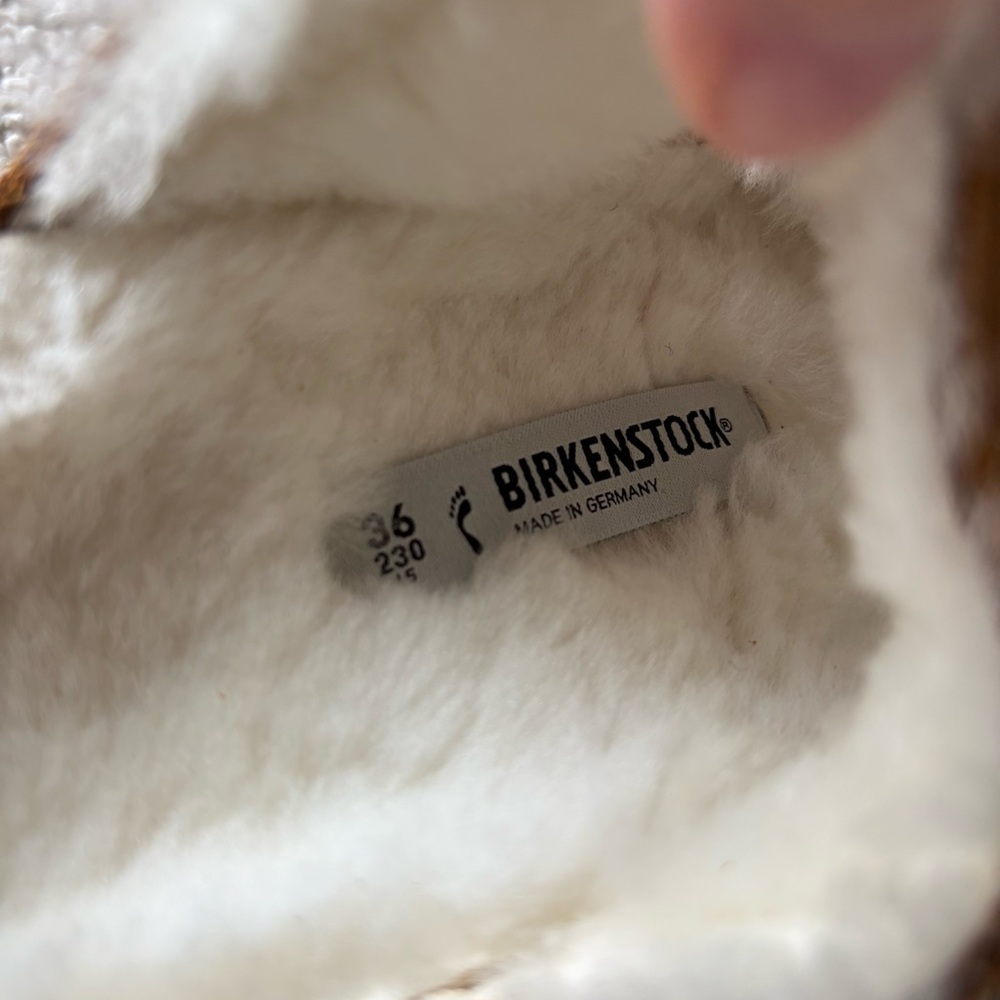 NIB Birkenstock Women's Arizona Shearling Two-Strap Slide Sandal Size 5 (36) - Picture 9 of 10